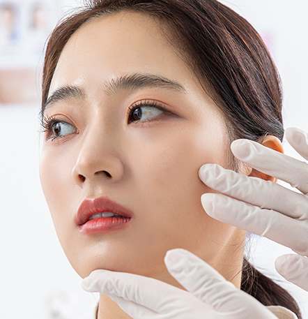 얼굴살이 없어 나이가 들어 보이시는 분