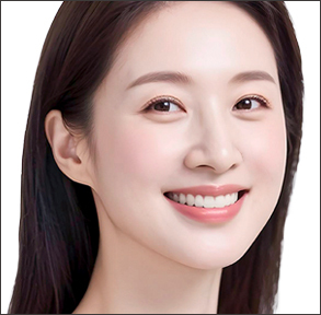 자연스러운 탄력 관리한 필요한 시기인 20대 30대 가벼운 처짐 리프팅을 보여주는 모델