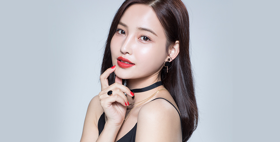 넓은 이마때문에 얼굴이 길어보이는 경우